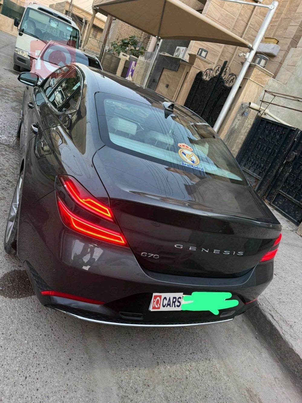 جنسس G70